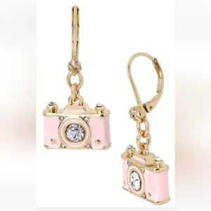 New! BETSEY JOHNSON Royal Engagement Pink Camera Leverback Earrings.